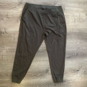 RHÔNE Men's Charcoal Jogger Pants with Pockets